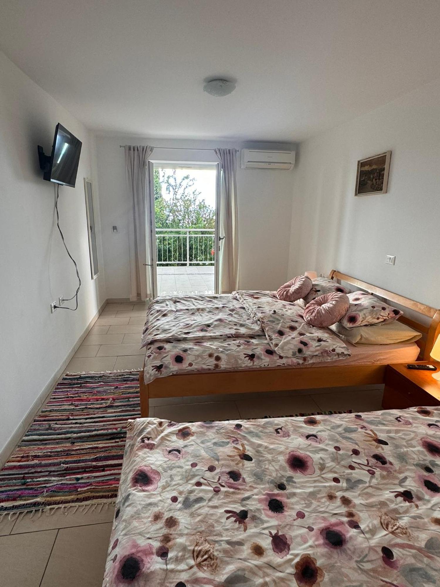 Apartment Mirjana *